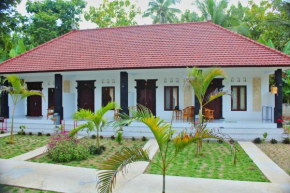 Отель Nyuh Kadah Guest House  Nusapenida